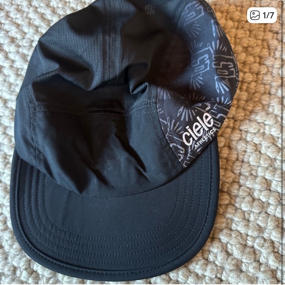 Ciele running hat